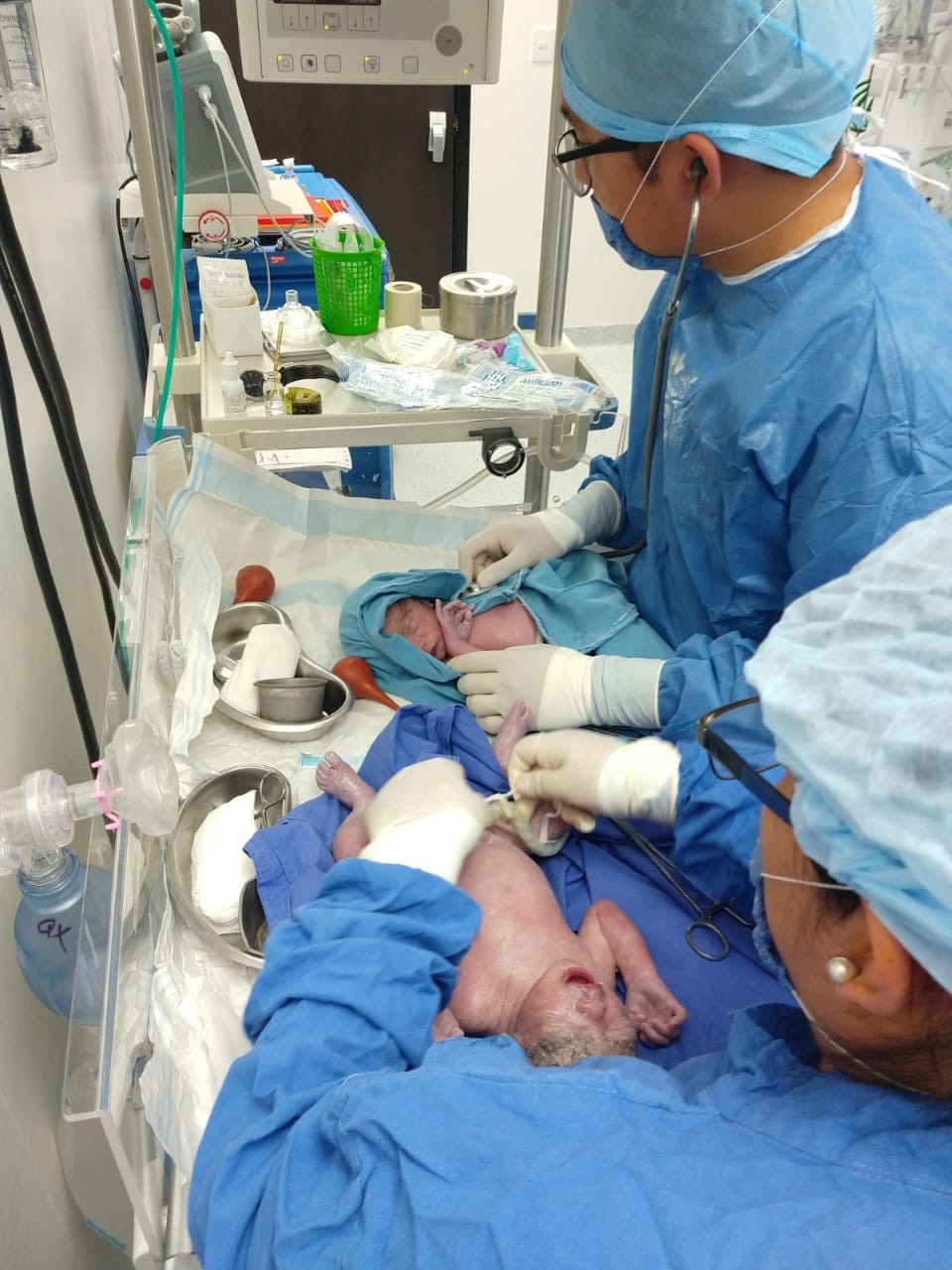 Nacen los primeros gemelos en el Hospital General de Juchitán
