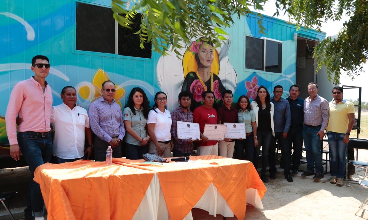 Fondo Oaxaca – AMDEE reconoce el talento de muralistas del Istmo de Tehuantepec