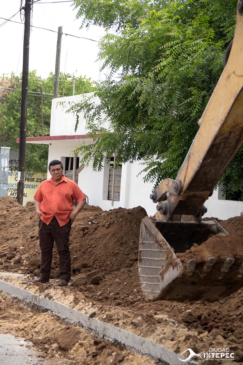 Continúan las obras de infraestructura en Ixtepec
