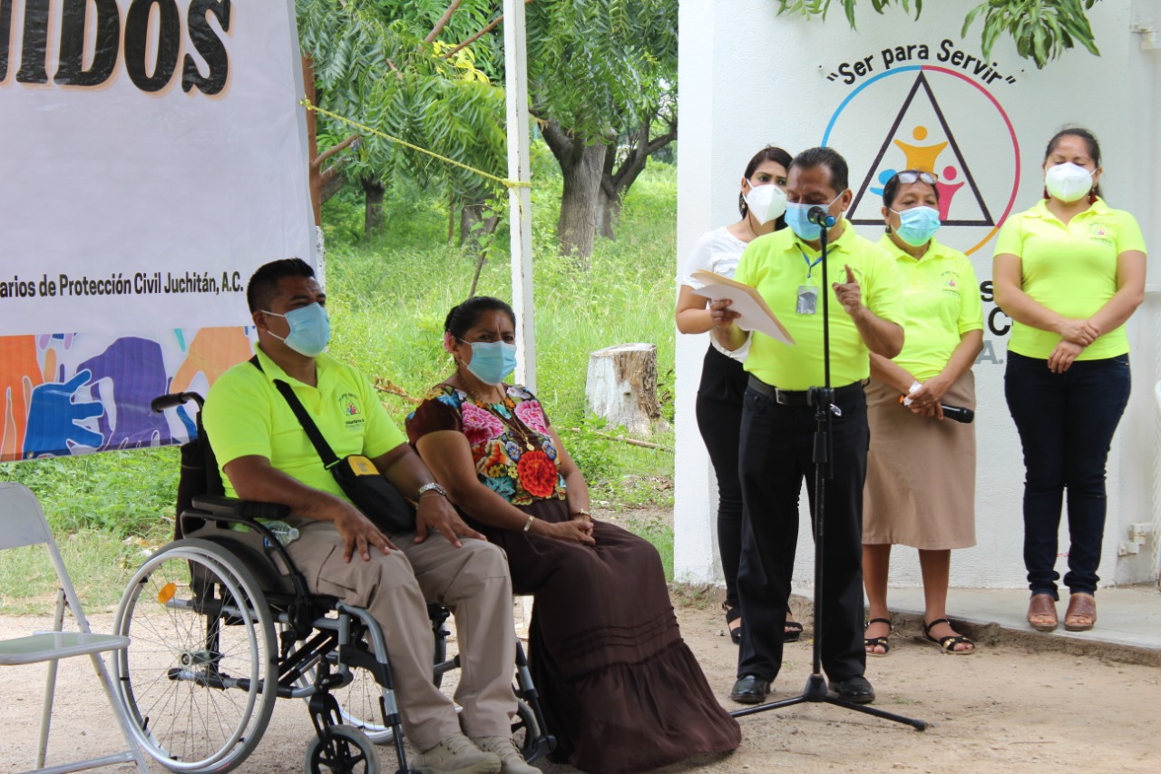 Presentan asociación de “Voluntarios de Protección Civil” en Juchitán