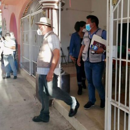Con mediación de la Segego, liberan a las y los funcionarios  retenidos en la agencia de Santa María Huamelula