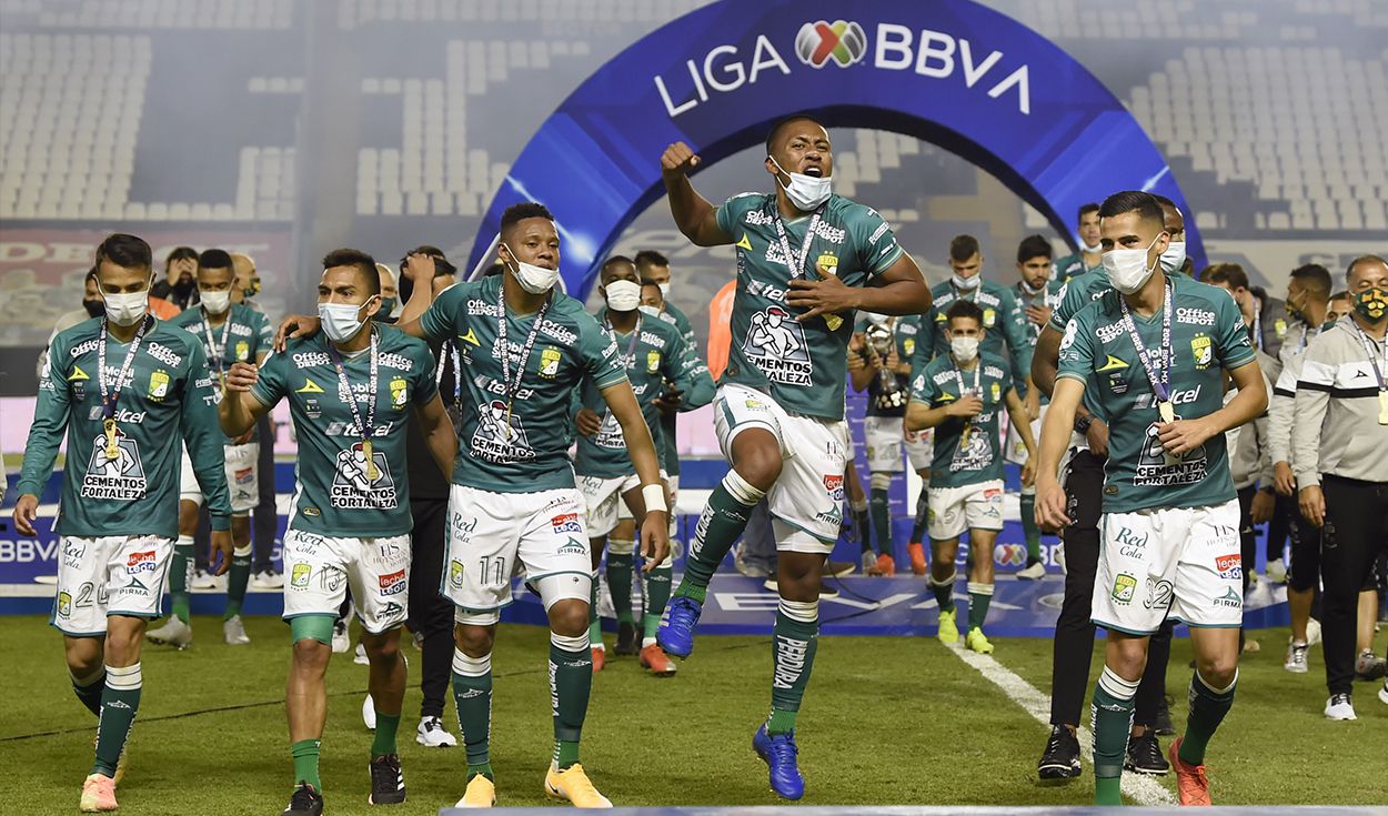 León vence 2-0 a Pumas, se corona como campeón del Guard1anes 2020