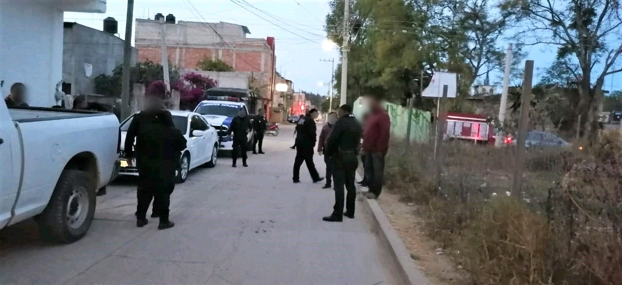 Ejecuta Fiscalía General cateo en Nochixtlán y asegura más de un  millar de cajas de aceite comestible con reporte de robo