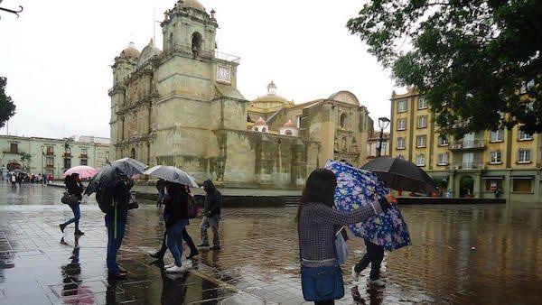 Se prevén lluvias de regular intensidad en Oaxaca por onda tropical número 9
