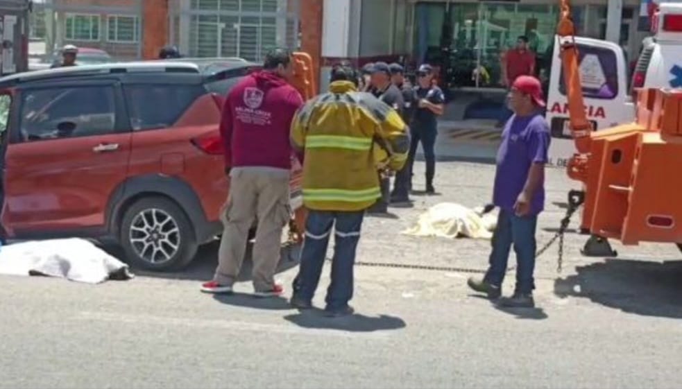 Mueren dos personas en accidente automovilístico en Oaxaca 